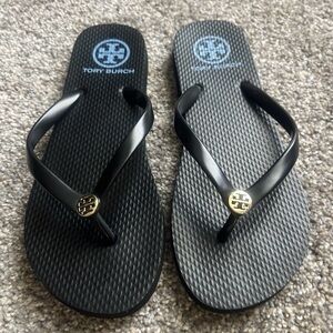 Tory Burch Black Flip Flops for women. Size 6,5